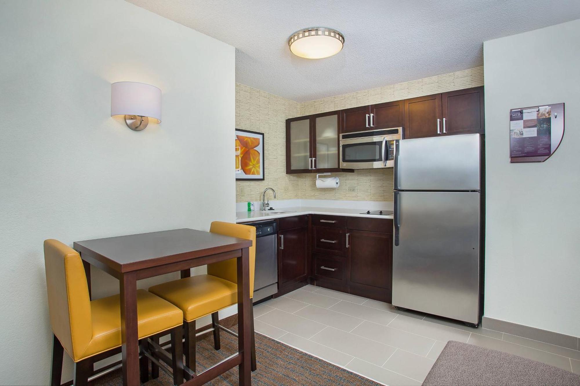 Residence Inn Knoxville Cedar Bluff מראה חיצוני תמונה